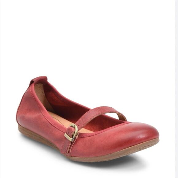 Born Red Round Toe Genuine Leather Buckle Strap Ballet Flat Shoe Size 7.5 - Picture 1 of 13